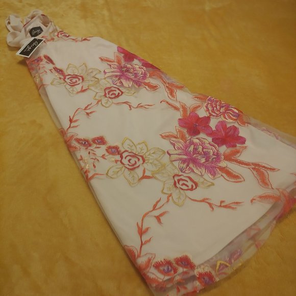 DRESS - Picture 4 of 6